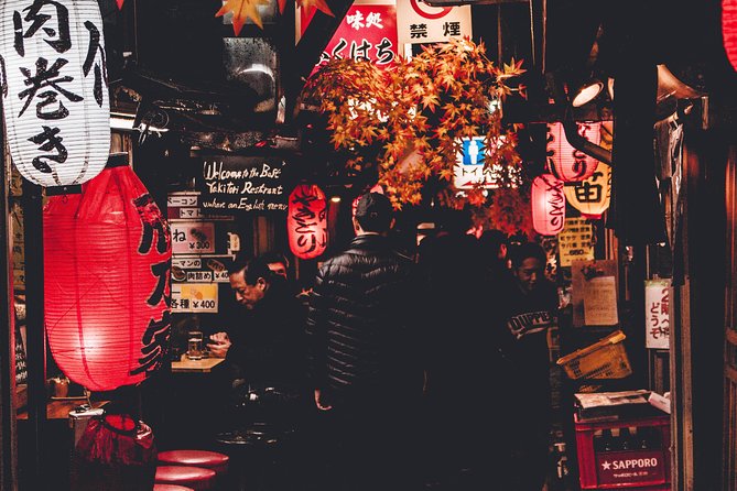 Shinjuku's Best Night Time Tour: Explore The Nightlife Of Kabuki Cho & Golden Gai - Embrace the Night: A Walking Tour of Shinjukus Nightlife Scene