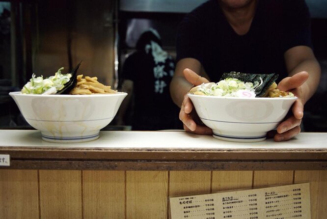 Shinjuku's Best Night Time Tour: Explore The Nightlife Of Kabuki Cho & Golden Gai - Quick Takeaways